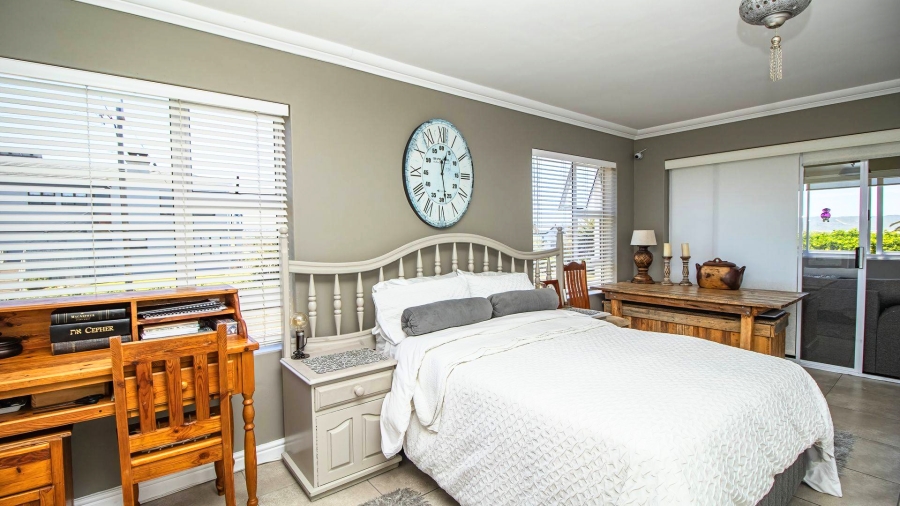 7 Bedroom Property for Sale in Stilbaai Wes Western Cape